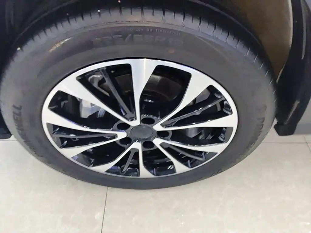 Geely Boyue — миниатюра 23