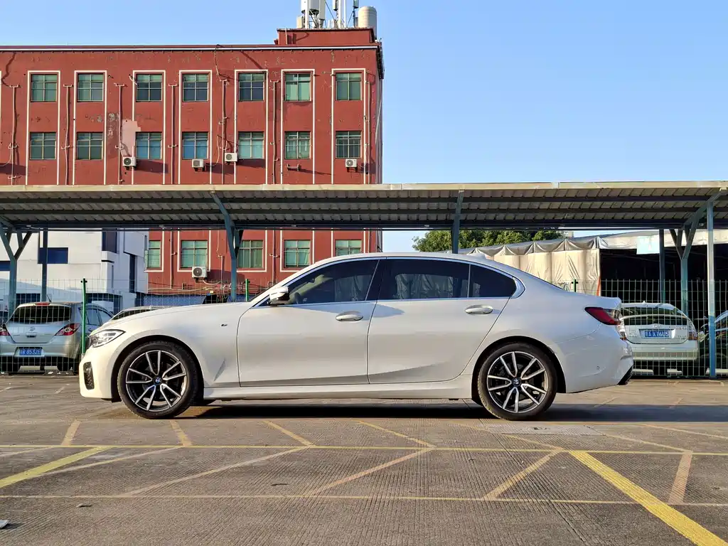 BMW 3 Series — миниатюра 7