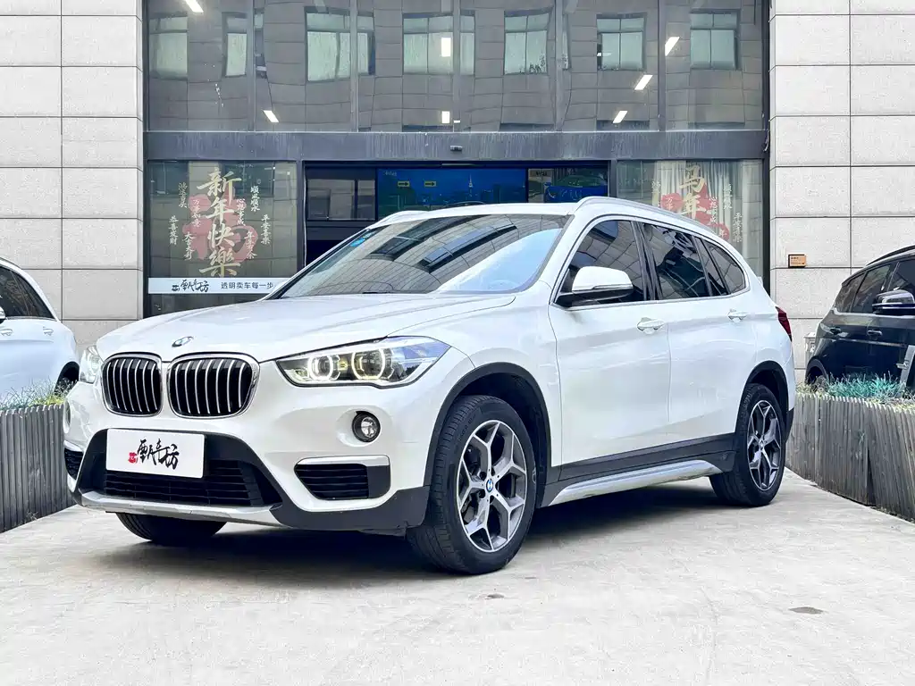 Купить BMW X1
