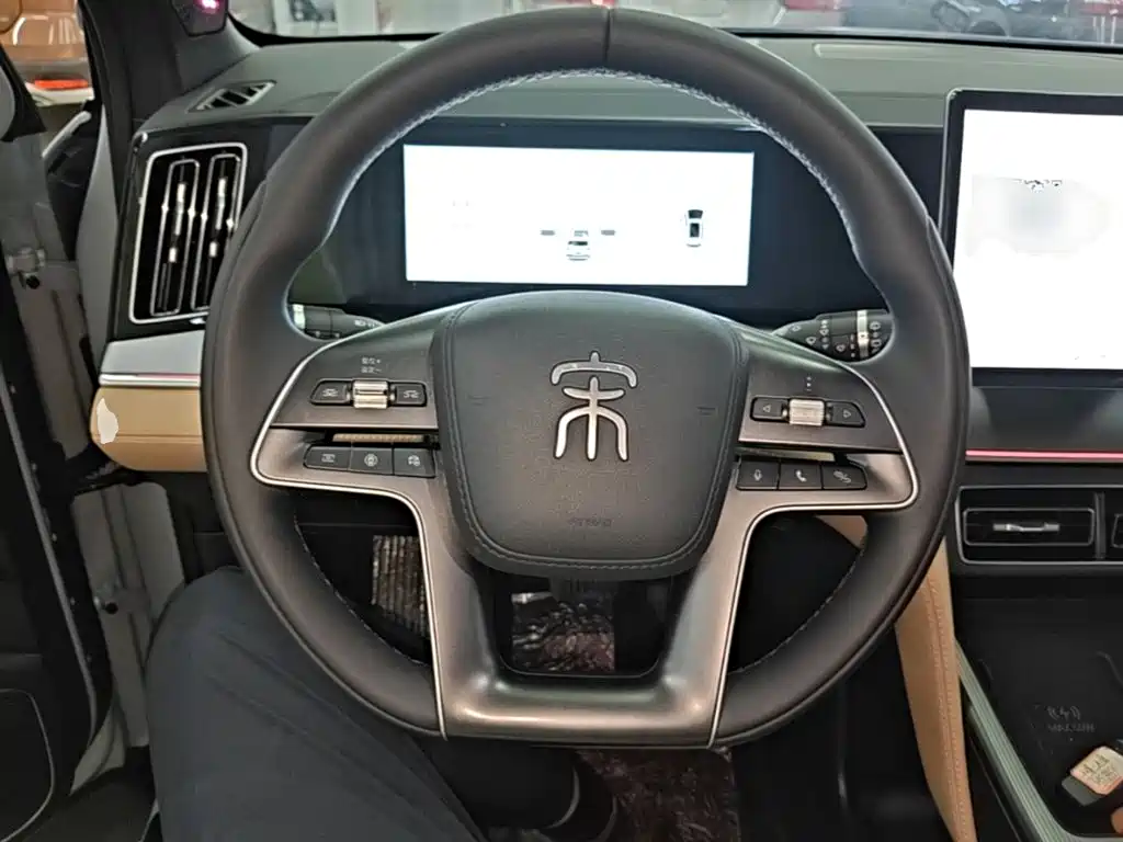 BYD L DM-i — миниатюра 11