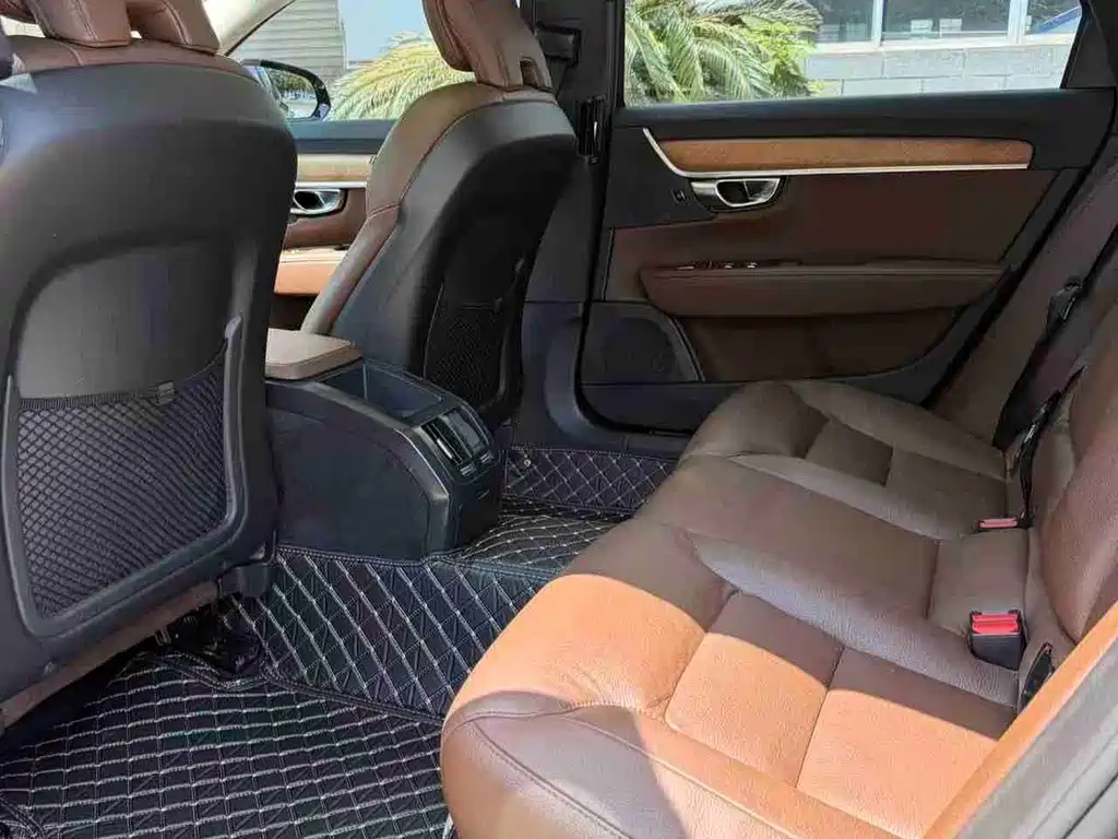 Volvo S90 — миниатюра 8