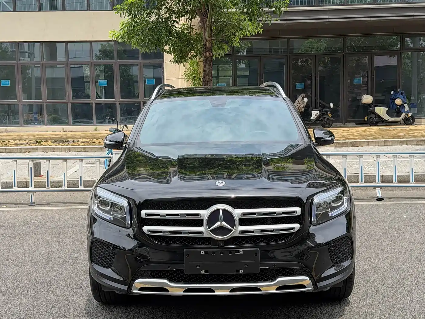 奔驰GLB 2022款 GLB 200 动感型 2022