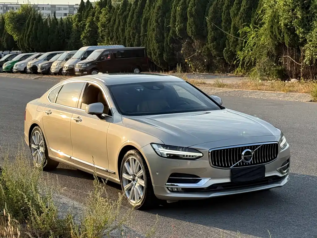 Volvo S90 — миниатюра 3