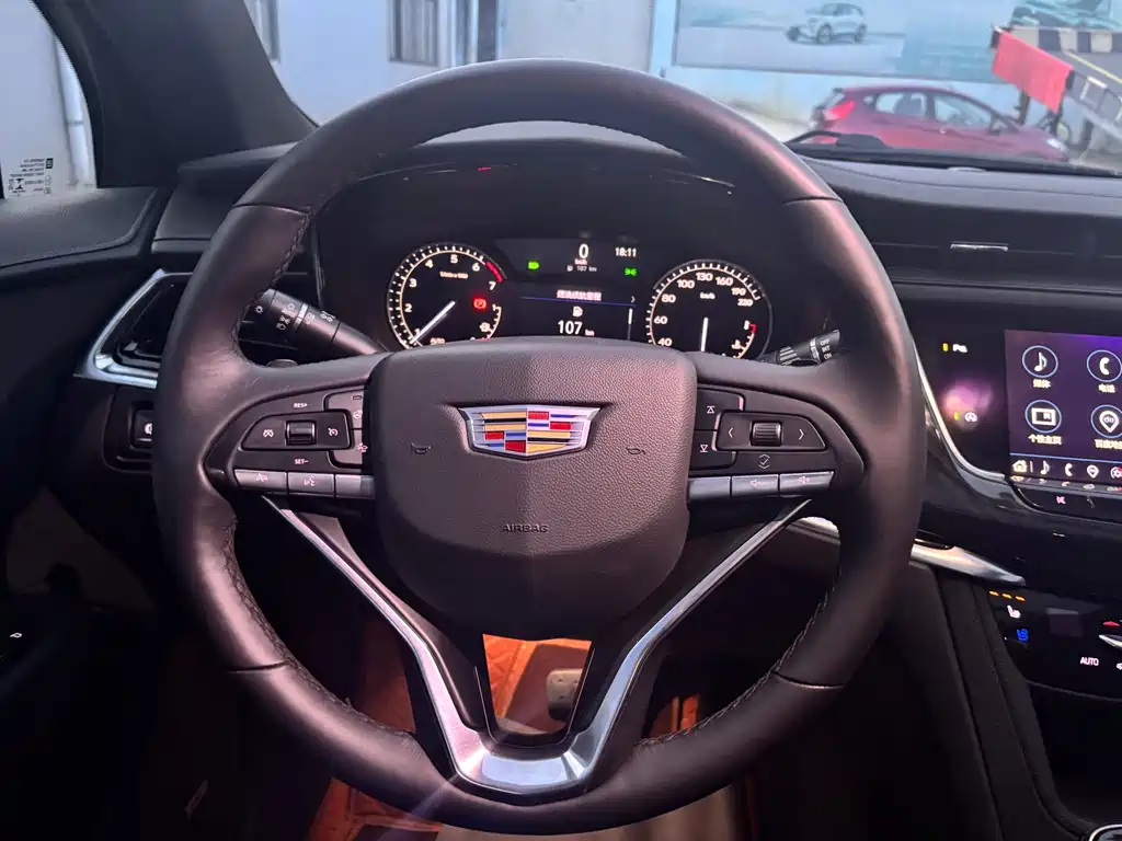 Cadillac XT6 — миниатюра 8