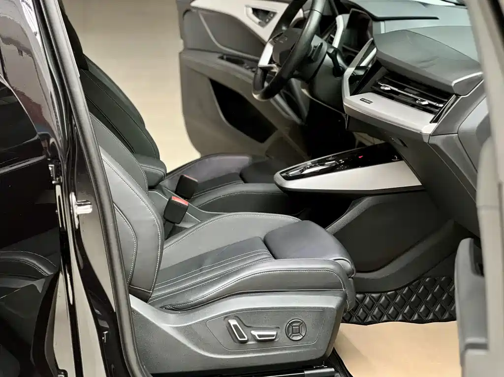 Audi Q5 e-tron — миниатюра 16
