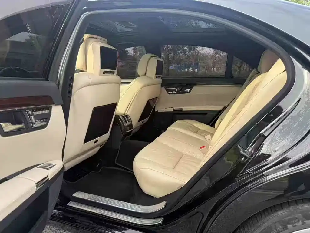 Mercedes-Benz S-Class — миниатюра 8