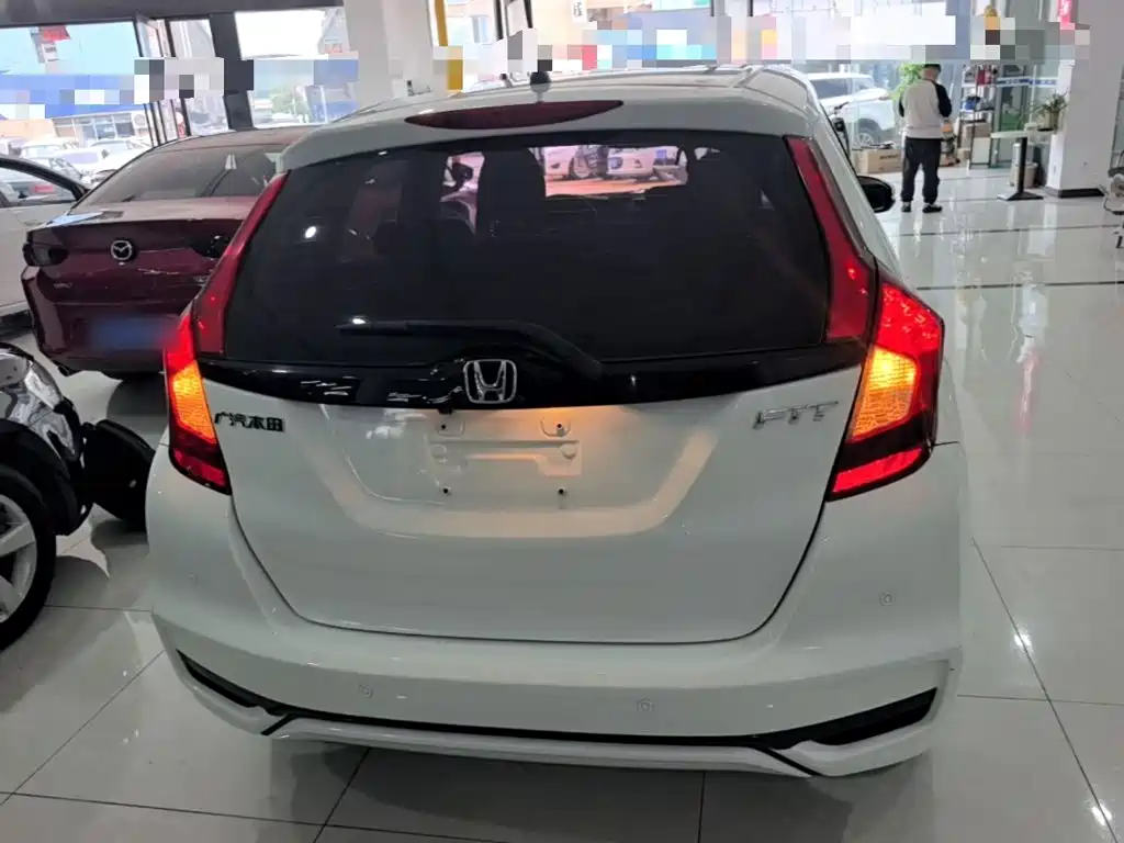 Honda Fit — миниатюра 6
