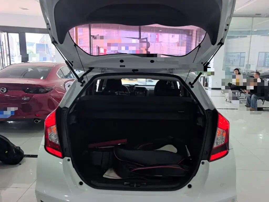 Honda Fit — миниатюра 19