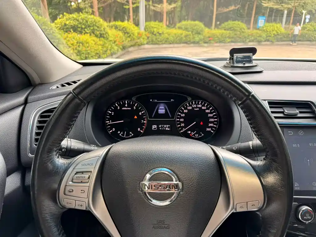Nissan Teana — миниатюра 9