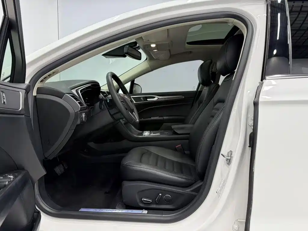 Ford Mondeo — миниатюра 15
