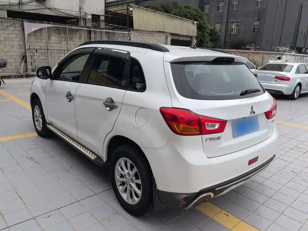 Mitsubishi ASX — миниатюра 5