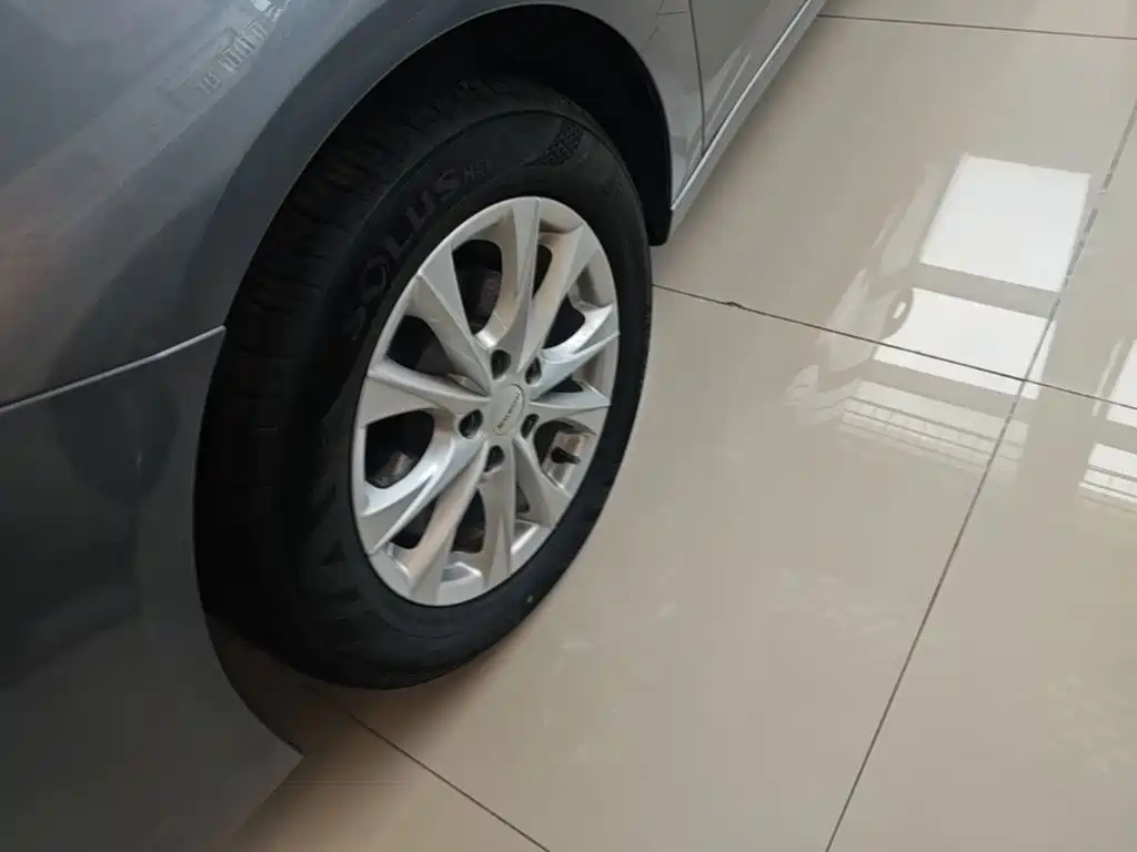 Roewe i5 — миниатюра 23