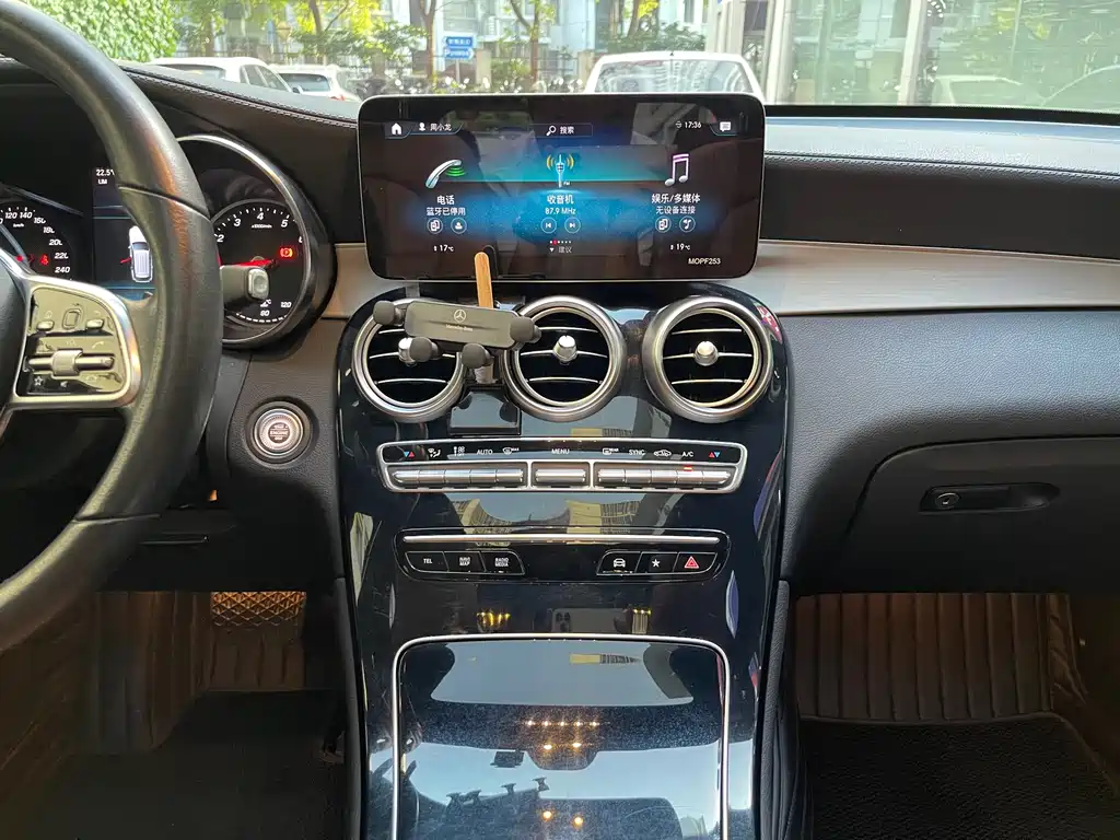 Mercedes-Benz GLC — миниатюра 10