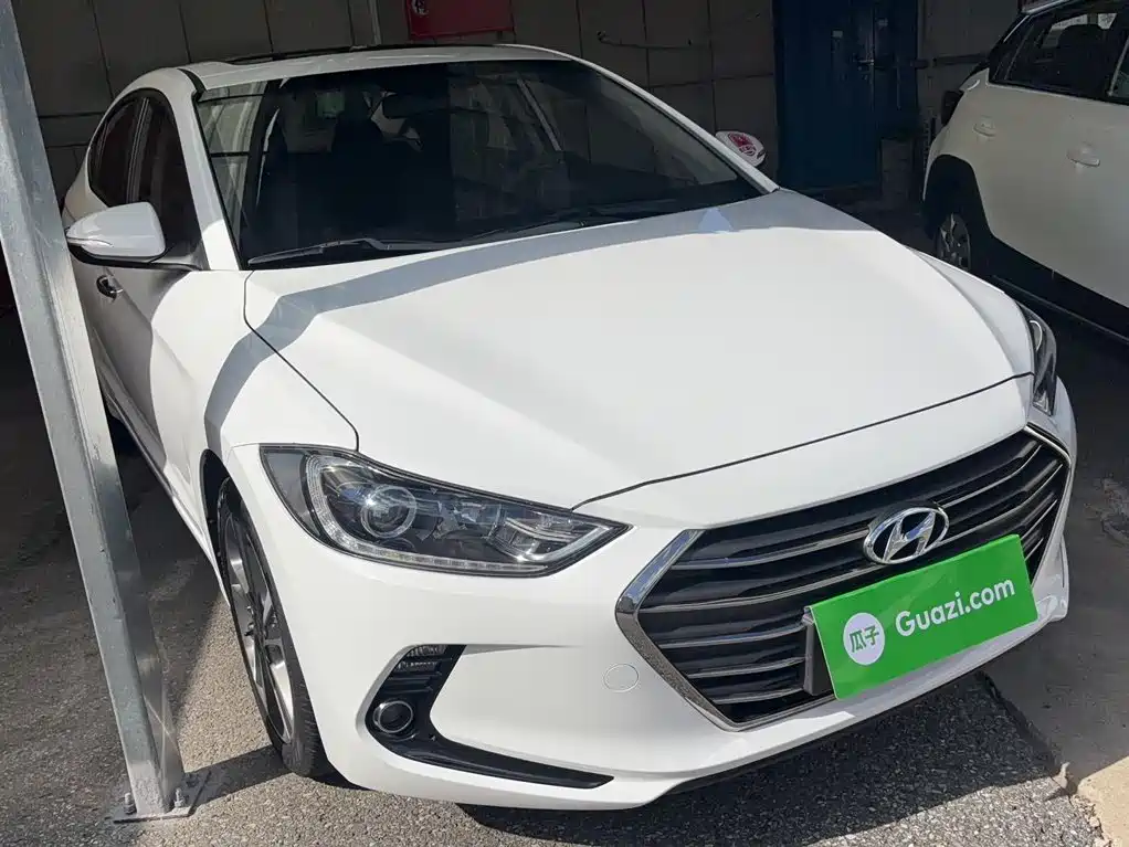 Hyundai Elantra — миниатюра 6
