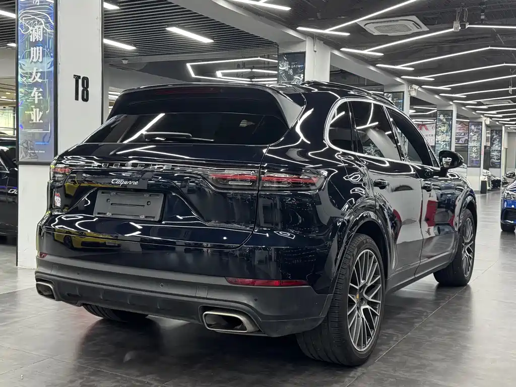 Porsche Cayenne — миниатюра 14