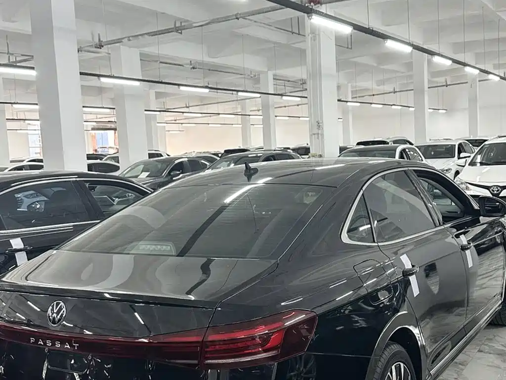 Volkswagen Passat — миниатюра 12