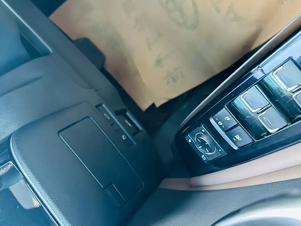 Lexus ES — миниатюра 19