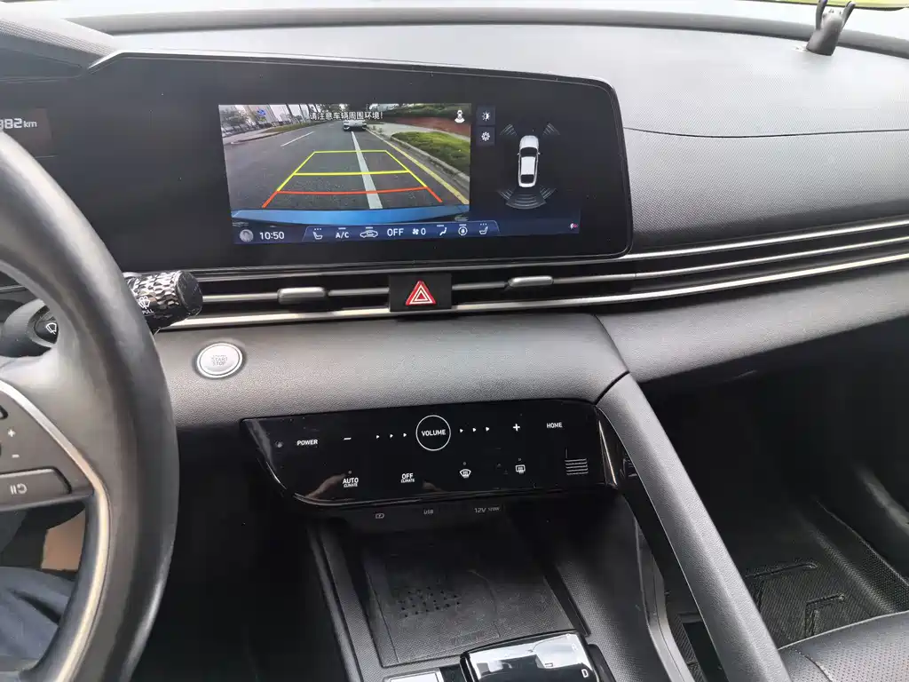 Hyundai Elantra — миниатюра 13