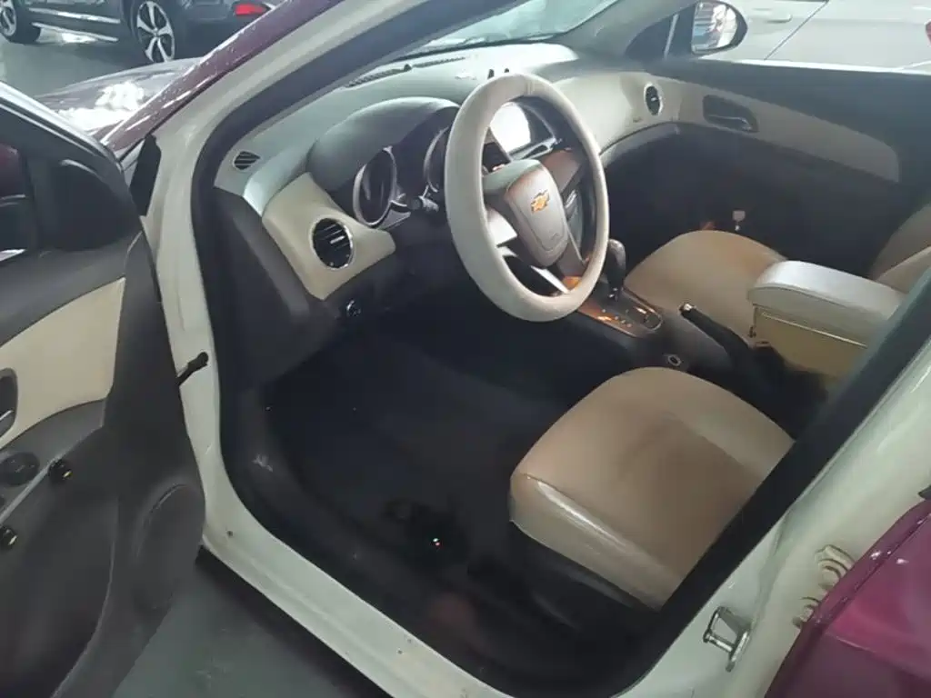 Chevrolet Cruze — миниатюра 16