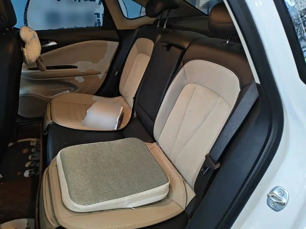 Buick Verano — миниатюра 18