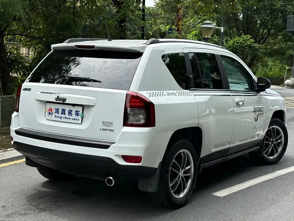 Jeep Compass (Import) — миниатюра 5