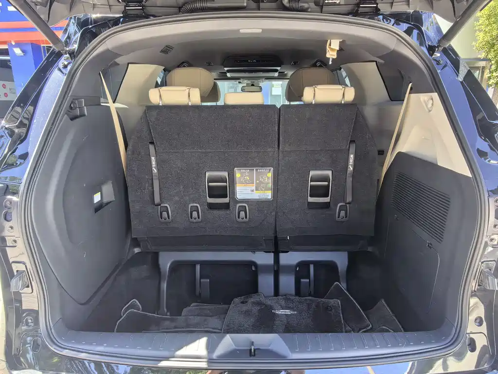 Toyota Sienna — миниатюра 13