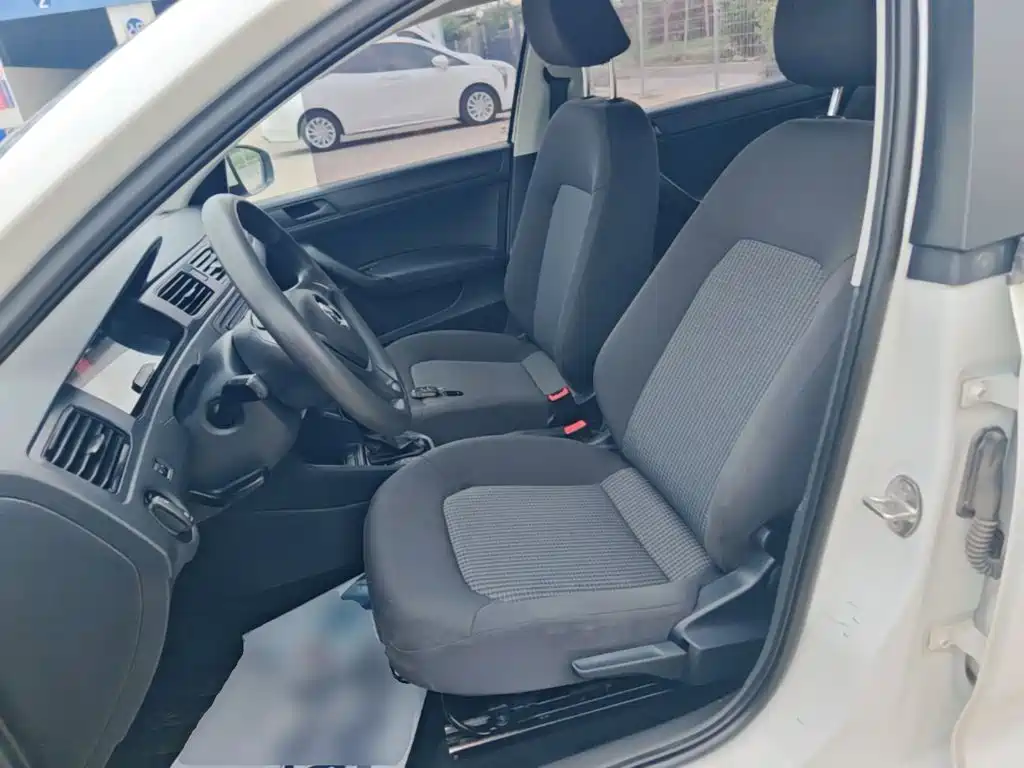 Volkswagen Santana — миниатюра 15