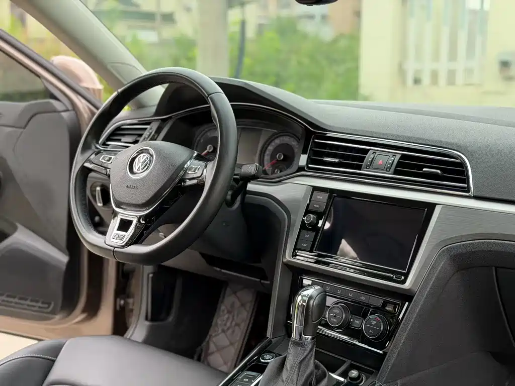 Volkswagen Lamando — миниатюра 7