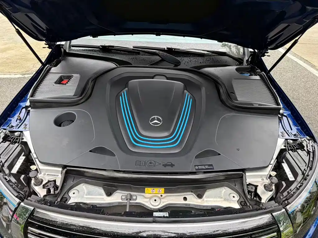 Mercedes-Benz EQC — миниатюра 22