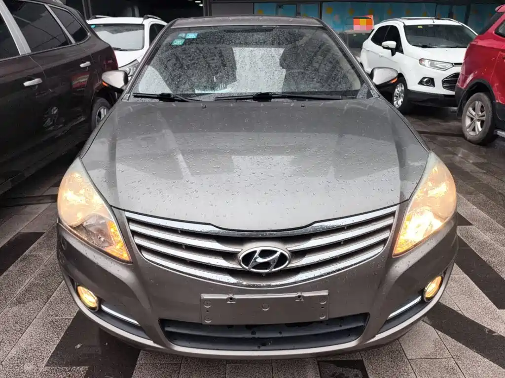 Hyundai Elantra — миниатюра 3