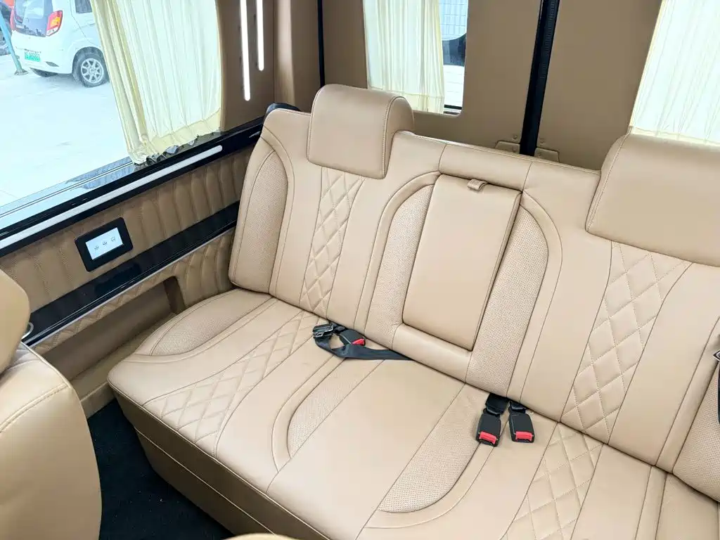 Mercedes-Benz Sprinter — миниатюра 6