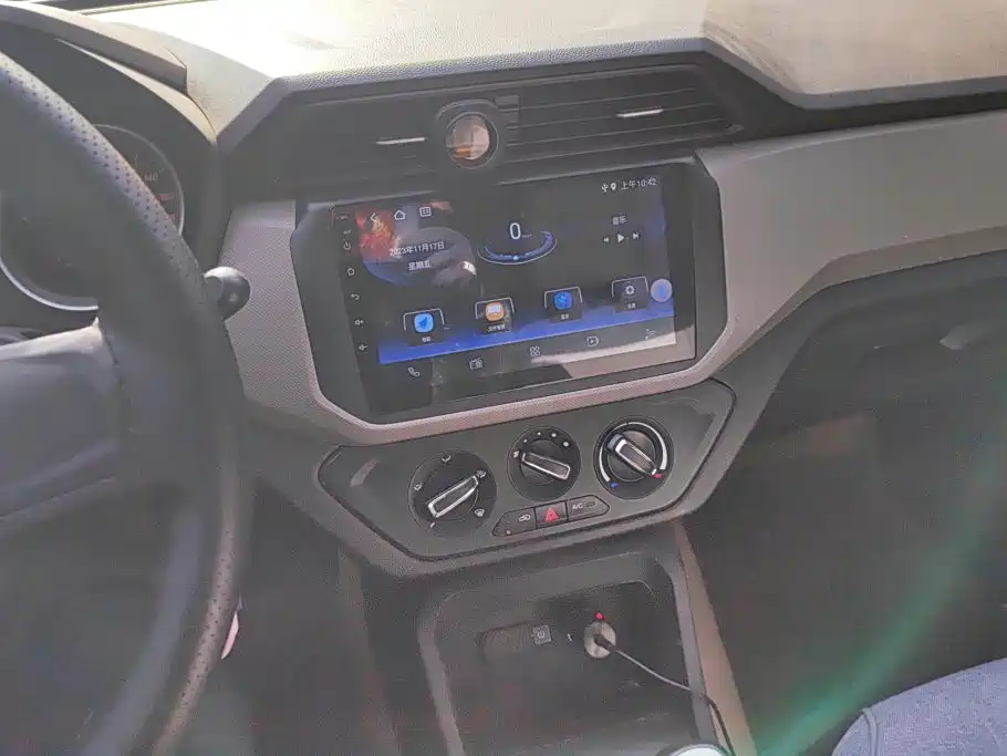Wuling Hongguang — миниатюра 13