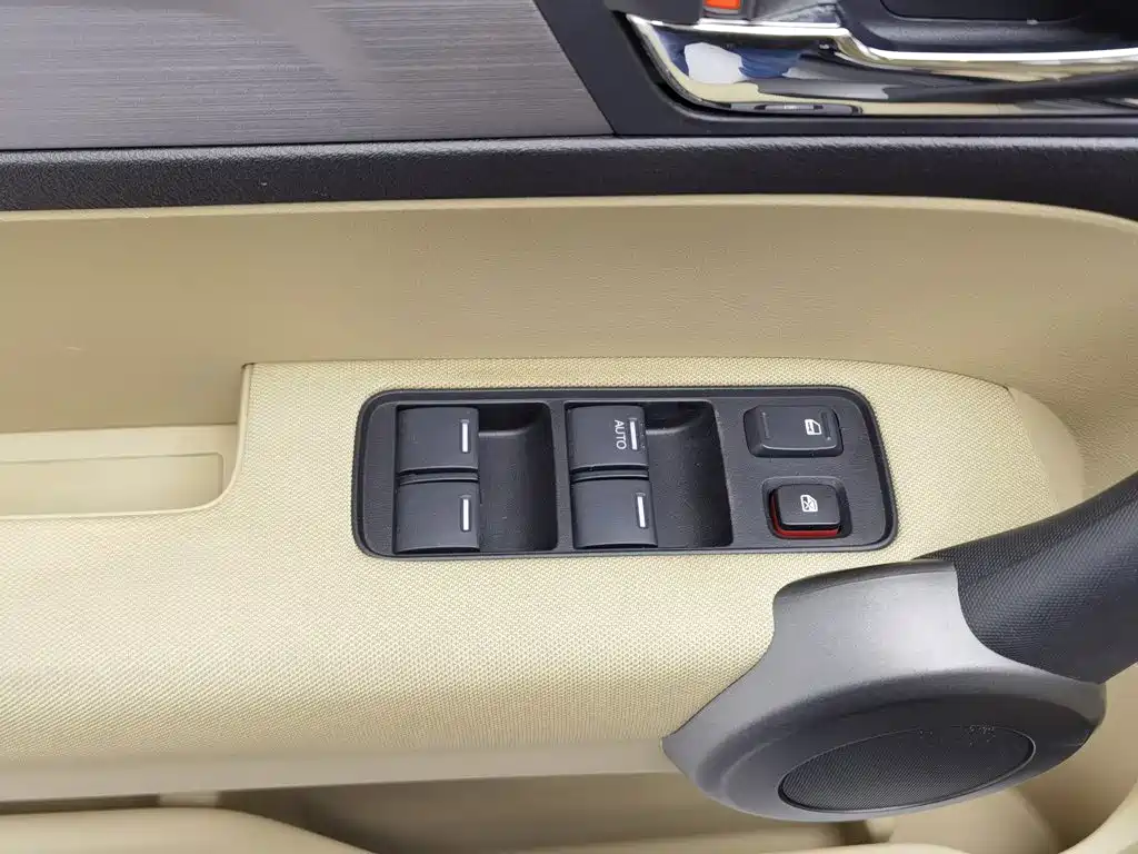 Honda CR-V — миниатюра 9