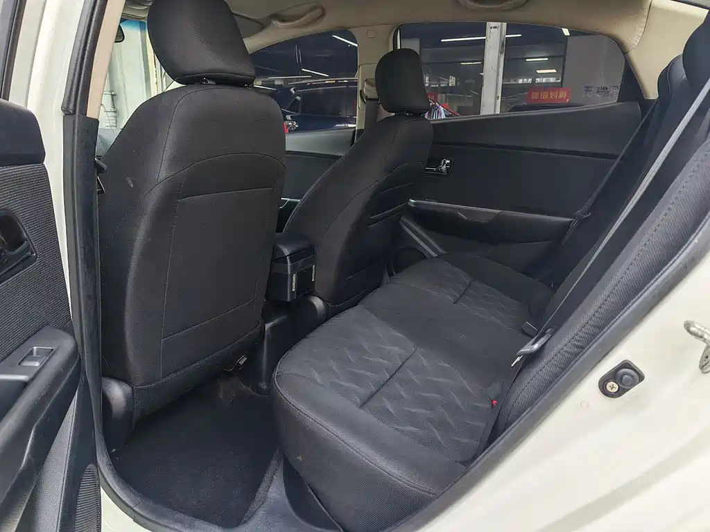 Kia K2 2012 1.4L AT GLS