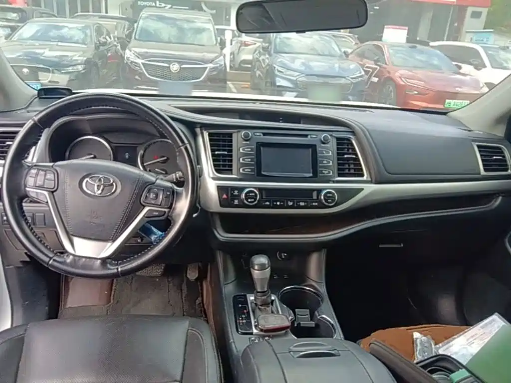 Toyota Highlander — миниатюра 14