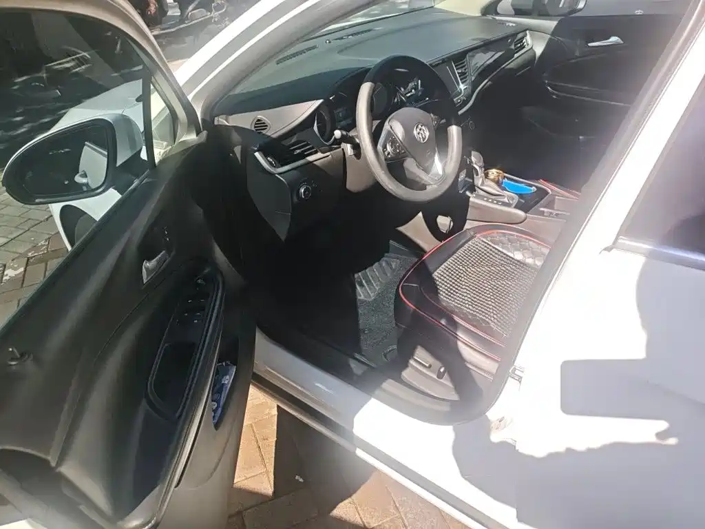 Buick Verano — миниатюра 14