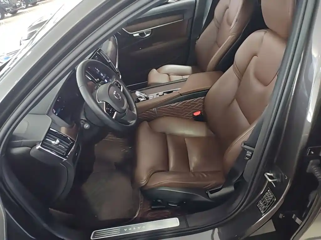 Volvo S90 — миниатюра 15