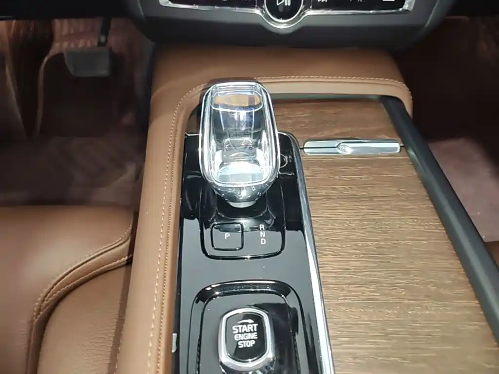 Volvo S90 — миниатюра 14