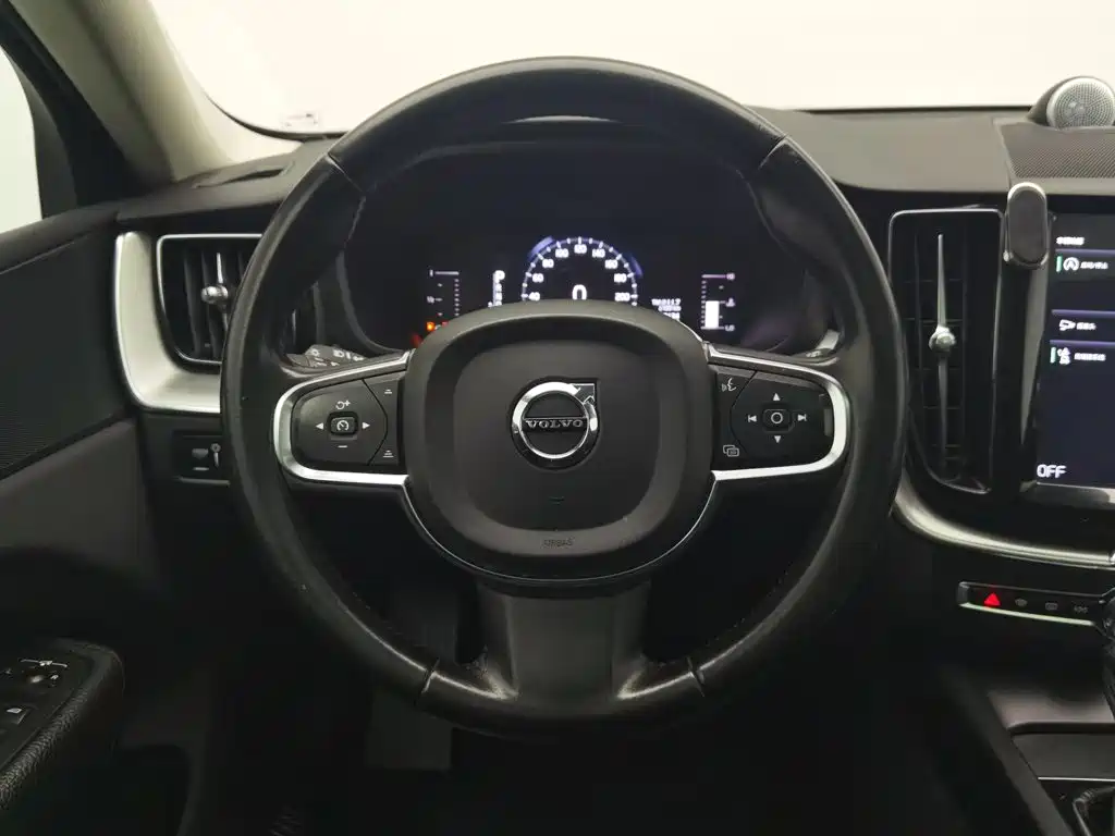 Volvo XC60 — миниатюра 11