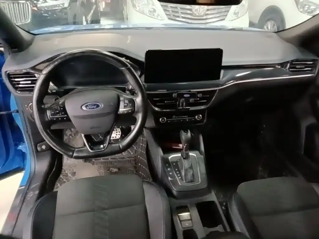 Ford Focus — миниатюра 10