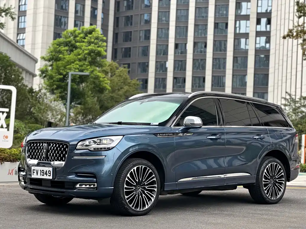 Lincoln Aviator