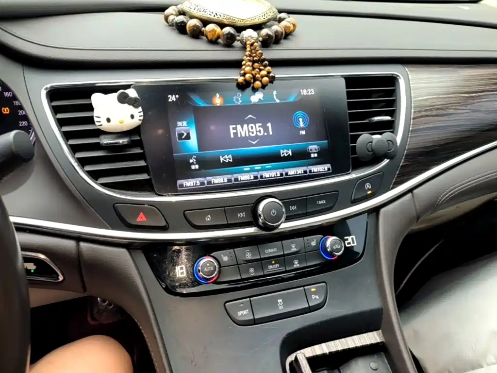 Buick LaCrosse — миниатюра 13