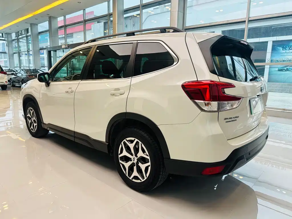 Subaru Forester 2021 2.0i Luxury