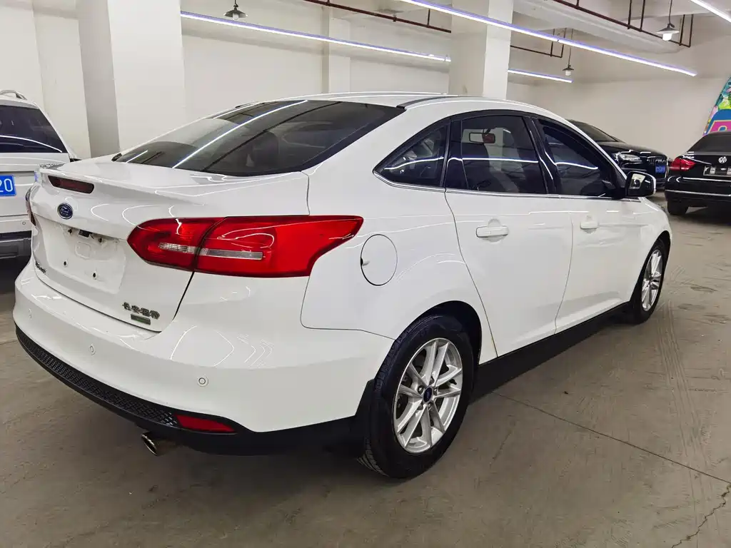 Ford Focus — миниатюра 11