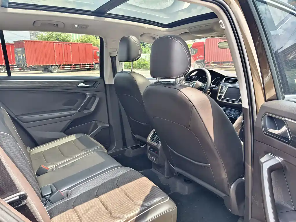 Volkswagen Tiguan L — миниатюра 11
