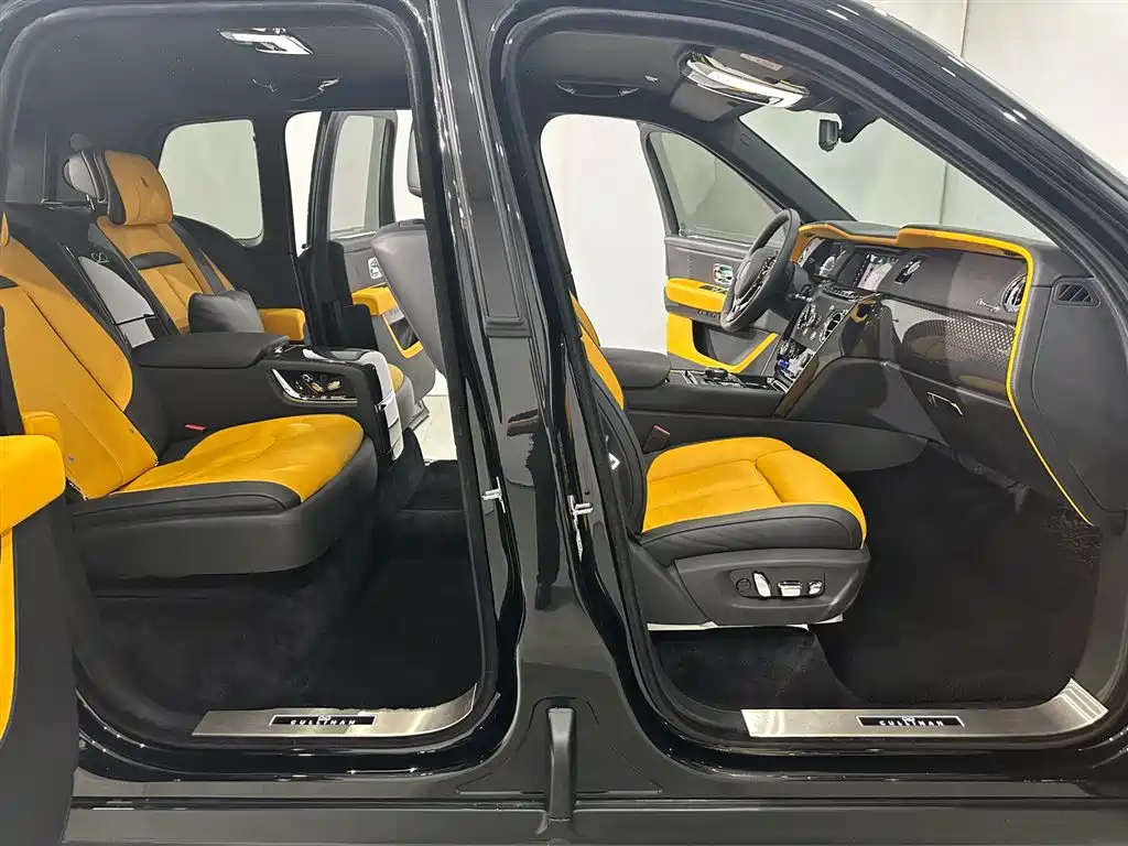 ROLLS-ROYCE CULLINAN