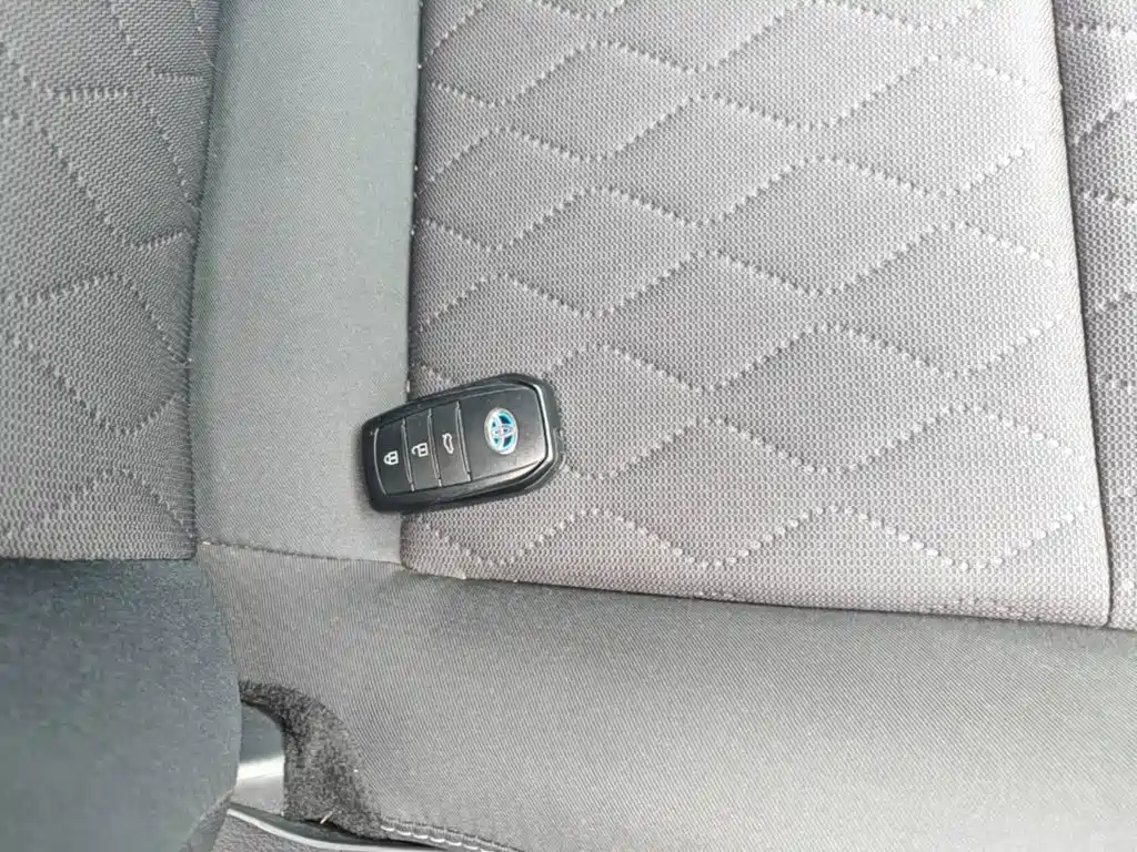 Toyota Corolla — миниатюра 13
