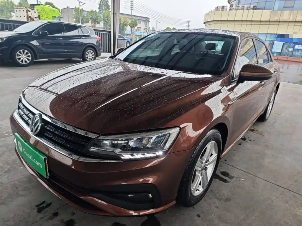 Volkswagen Lamando 2019 230TSI DSG VI