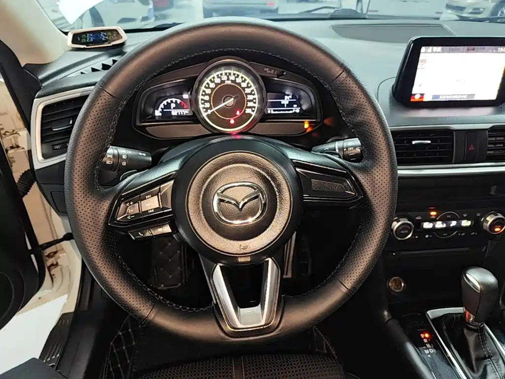 Mazda 3 Axela — миниатюра 11