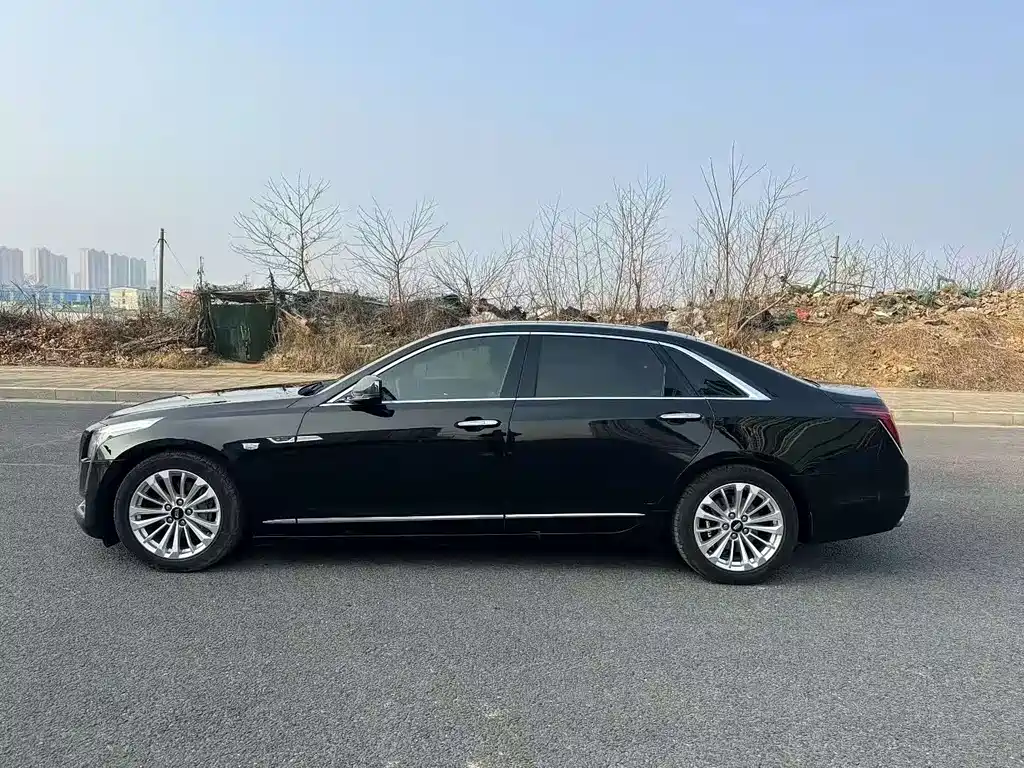 CADILLAC CT6